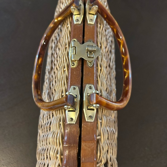 Woven Straw Tote with Tortoiseshell-Effect Handles - Beige/tan 50’s - Picture 9 of 9